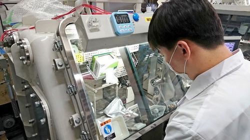 曹德旺直言汽車充電設備的研發挑戰與機遇